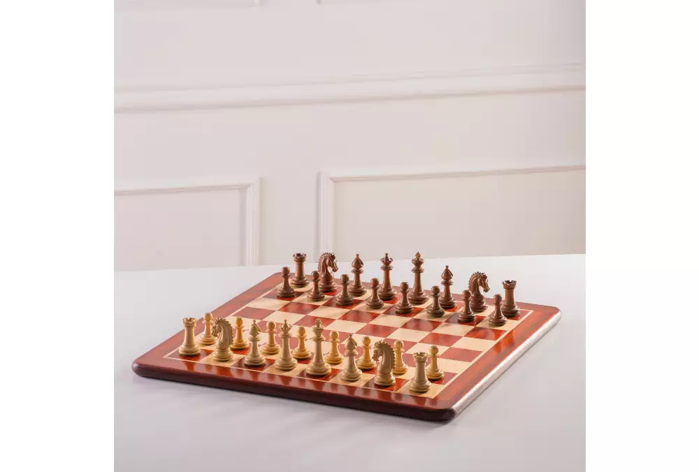 Figure di scacchi Sheikh Acacia da 3,75 pollici